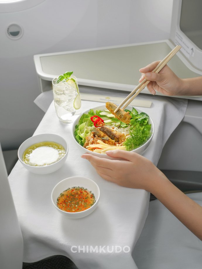 Vietnam Airlines onboard service Sai canh vuon xa sky team