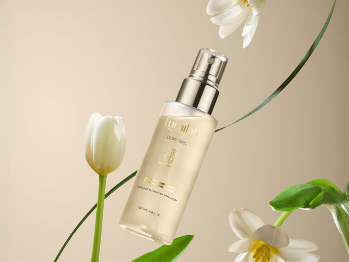 Luxury Cosmetic golden flowers